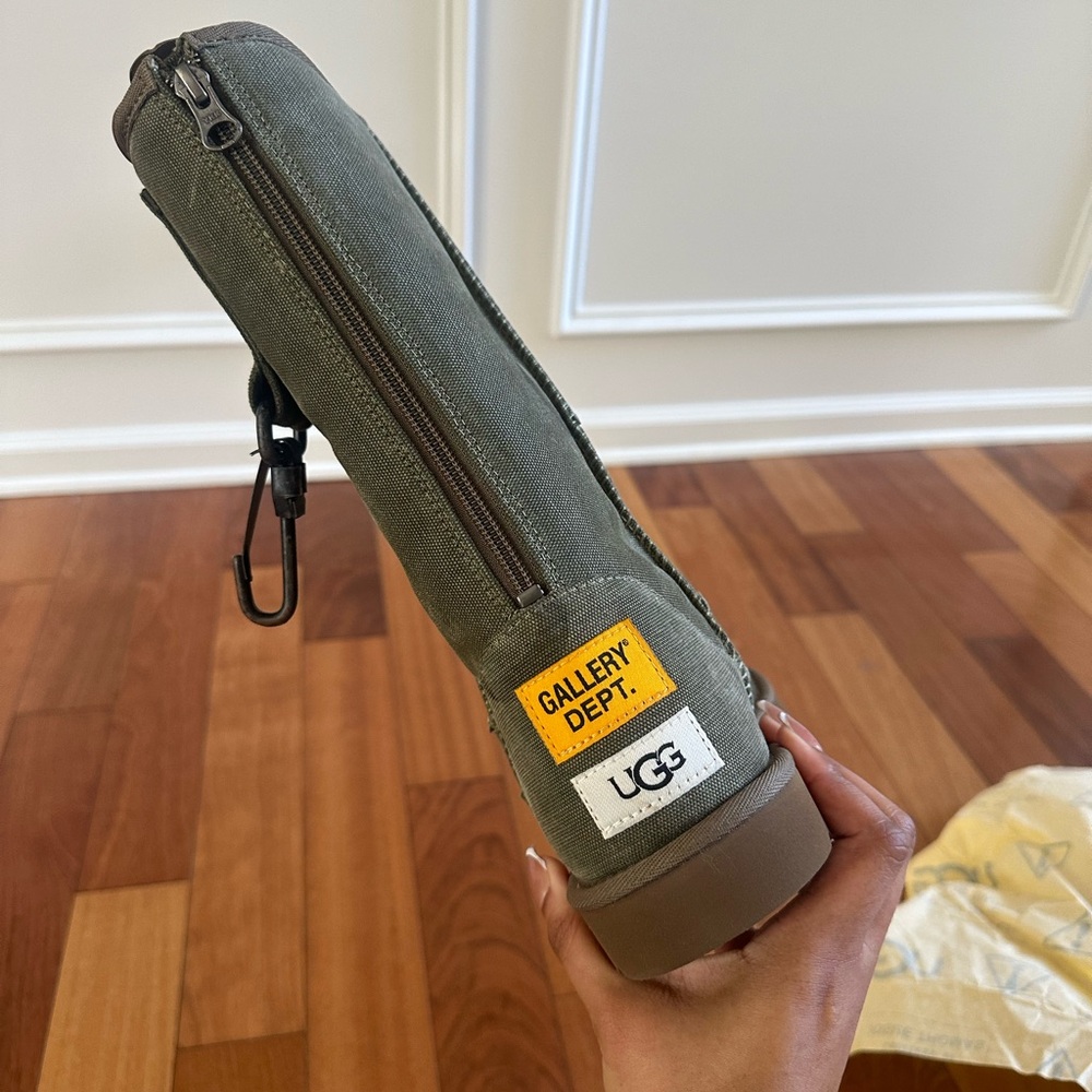 GALLERY DEPT. X UGG MENS US 10
SOLD OUT⬆️